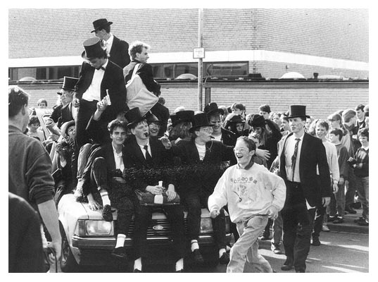 Die 90er an die Front.