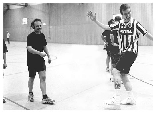 Kickermode 2001. Hajo & Paul. Ja, ich wei&szlig;. Miserable Fotomontage.