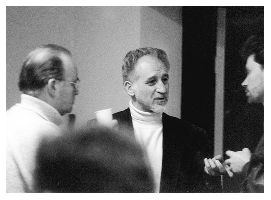 Links Eberhard, in der Mitte Ekkehard Kleiter, der König der Mikrofone. 1994.