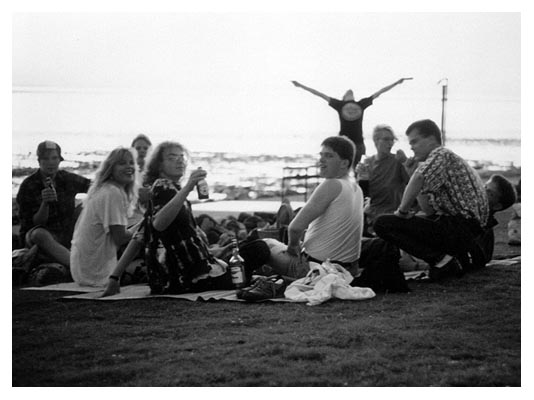 Die 91er auf Gras. Wei&szlig;e Socken tr&auml;gt man nicht mehr. 1991.