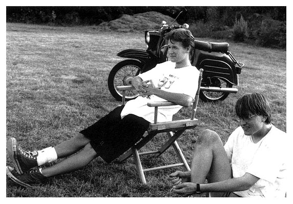 Regisseur Engonga schickt gleich seinen letzten Trumph in den Kampf: Florinho. Florinho? Ja, genau!