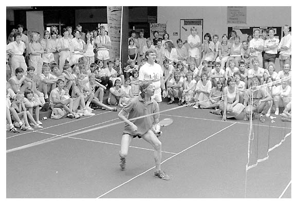 Wer wohl gewonnen hat? Karl-Heinz Martin und Herr Kopiske geben ihr bestes. 1989. Foto: Werth
