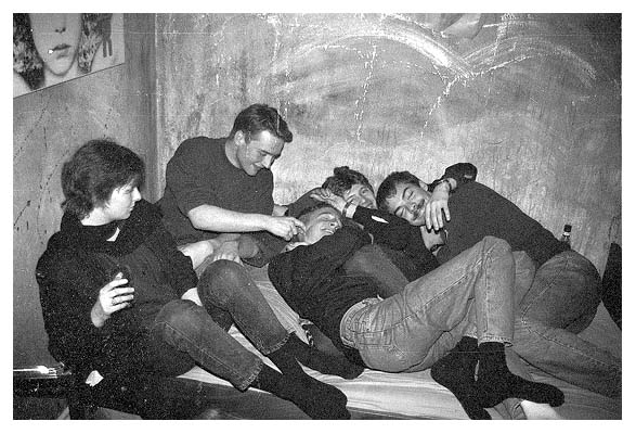 Der Feldweg, Niels, Fiede, Arne und Oke hatten sich lieb. 1989.