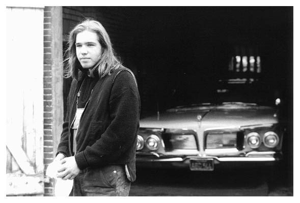 1992. Olli bei der Pflege seines importierten 62er Chryslers.