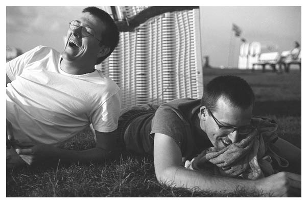 Schon erw&auml;hnt: lachende Kriegs. 2002.