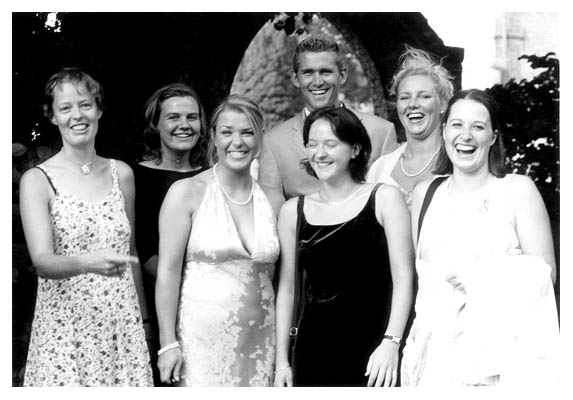 lachende Freunde. 2002.