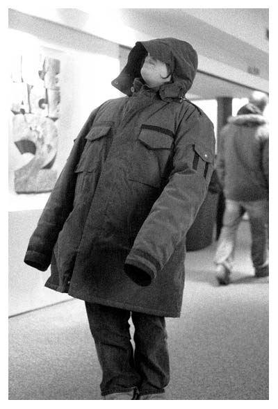 Esther stolpert durch die Sneak. 2006.