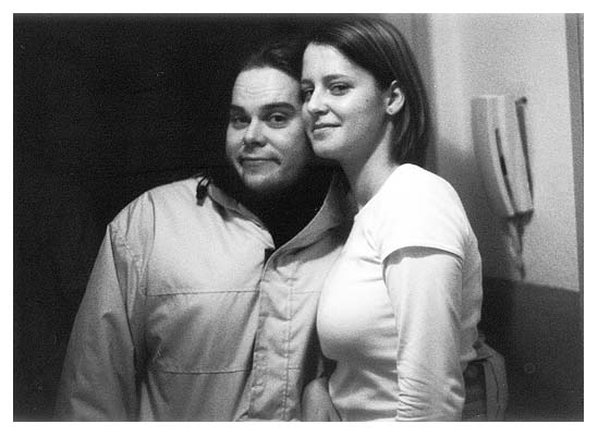 Remco will los. Also gibt es noch ein Abschiedsfoto mit Bente. 2001.