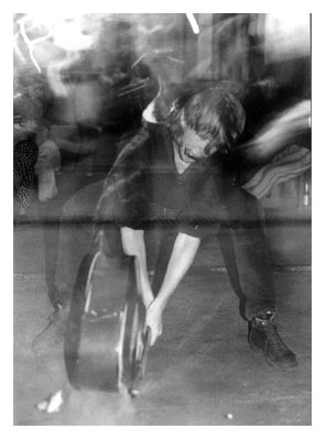 1989. Okke zerschl&auml;gt seine 832. Gitarre. Mindestens.