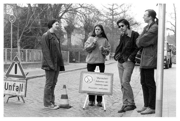 Irgendwo in der N&auml;he von Kristels Wohnung fand sich eine passende Aufgabe: Conny, Kristel, Roland, Thomas. 