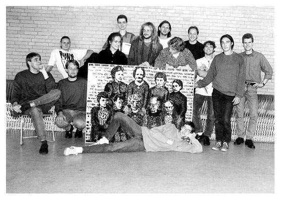 Die Gr&uuml;ndungsversammlung: Pickhardt, Frank, Frieda, Momke, Martin, Bernd, Tim, Friedrich, Harder, Larsen, Hanno, der K&auml;ptn und vorne der erste 1. Vorsitzende.