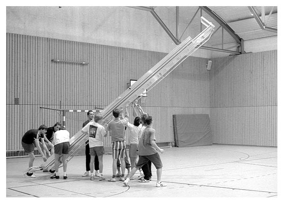 1996 waren noch alle an Bord und konnten helfen.