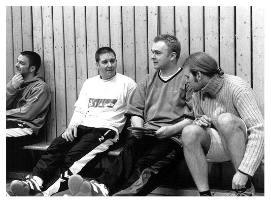 Zwei Schadwills, Tim und der Rekordhalter im Fackellaufen: Paulsinho. 2000.