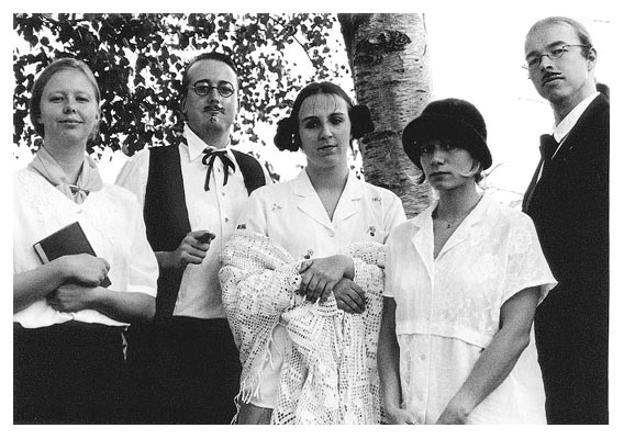 Die Urgro&szlig;eltern nach einem H&auml;keln im 19. Jahrhundert-Kurs.