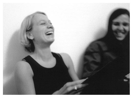 Beim Betrachten der Bilder aus einem anderen Jahrhundert. 2000.